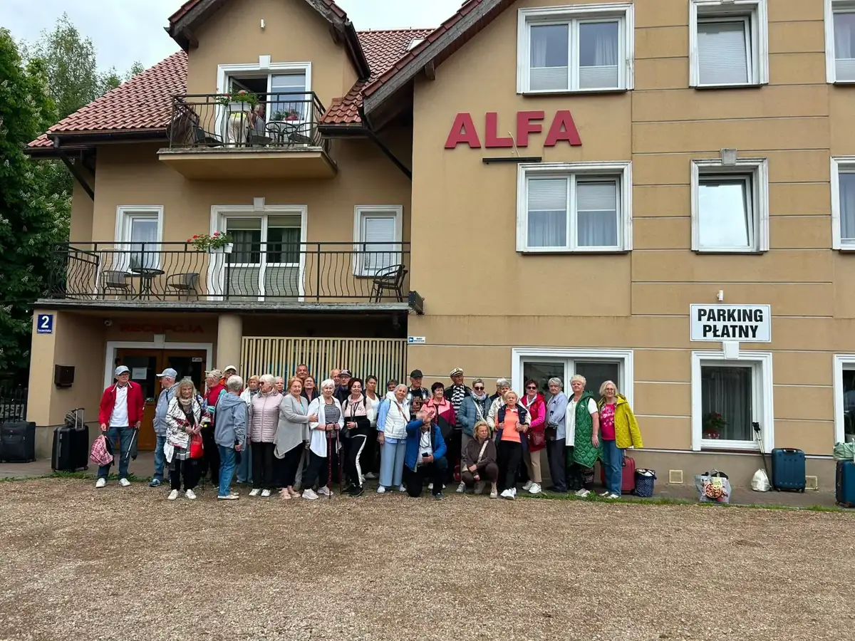 Grupa gości ośrodka Alfa Rewal